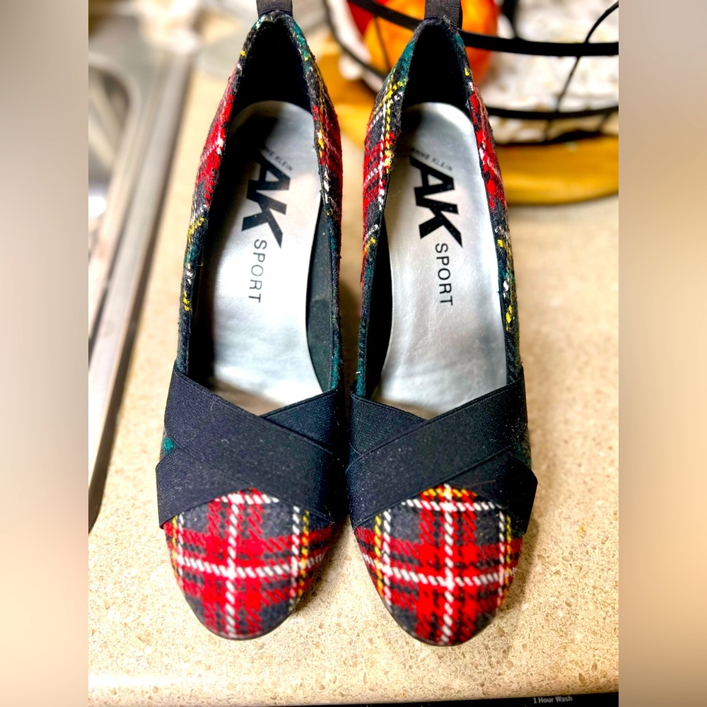 Anne Klein Sport Red Plaid Heels (never worn)